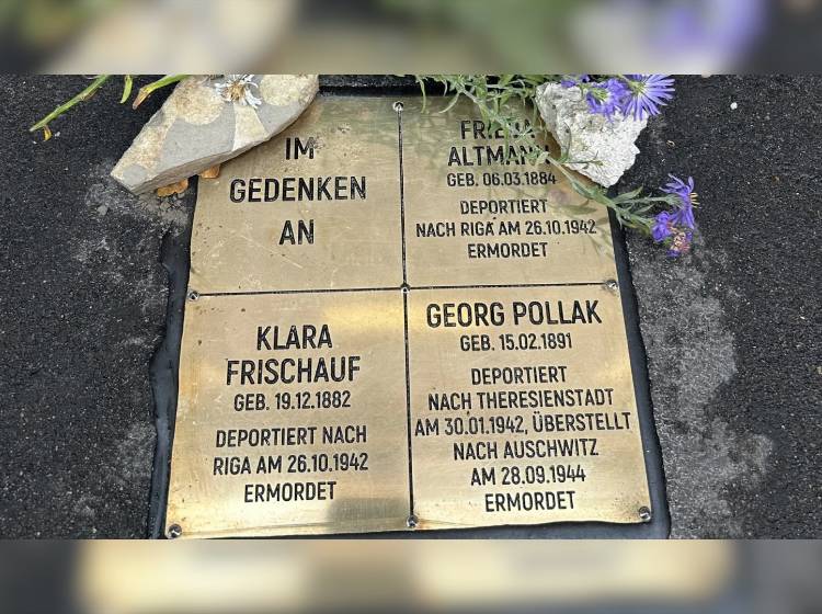 Bezirksflash: Neue Gedenksteine, Brand & Petition