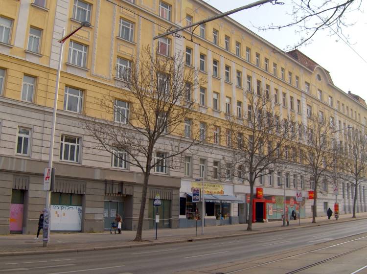 Kurios: Baugerüst verschwunden