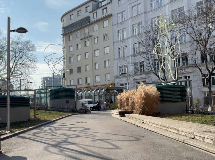 Welches Denkmal kommt auf den Südtiroler Platz?