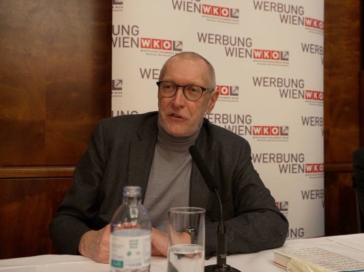 „Lauter Lügen“ im Kaffeehaus