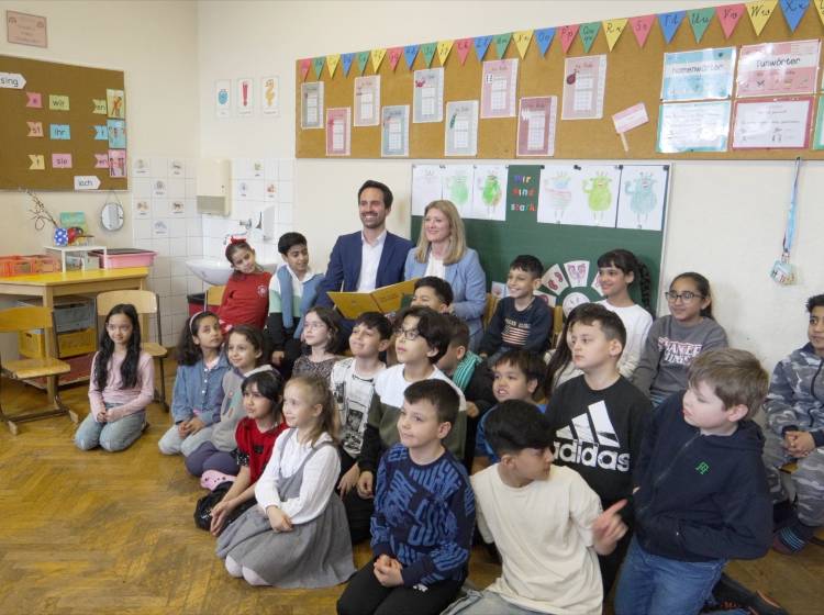 Vorlesetag: Politiker*innen als Lesepat*innen