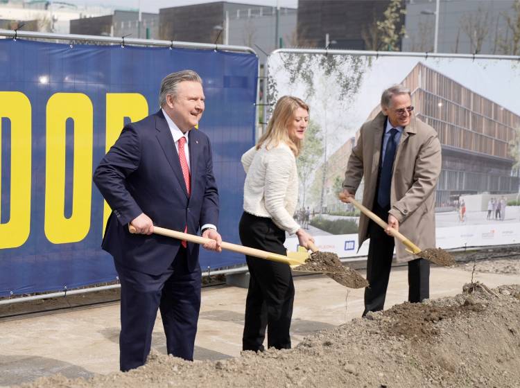 Bezirksflash: Spatenstich für Zentralberufsschulgebäude