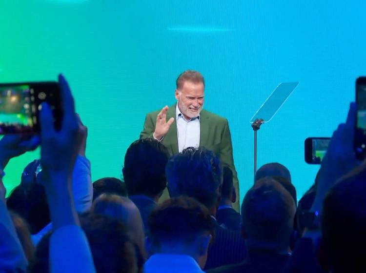 Austrian World Summit: Schwarzenegger will Action statt Raunzen