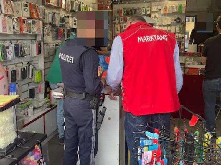 Bezirksflash: Illegale Tabak-Fabrik ausgehoben