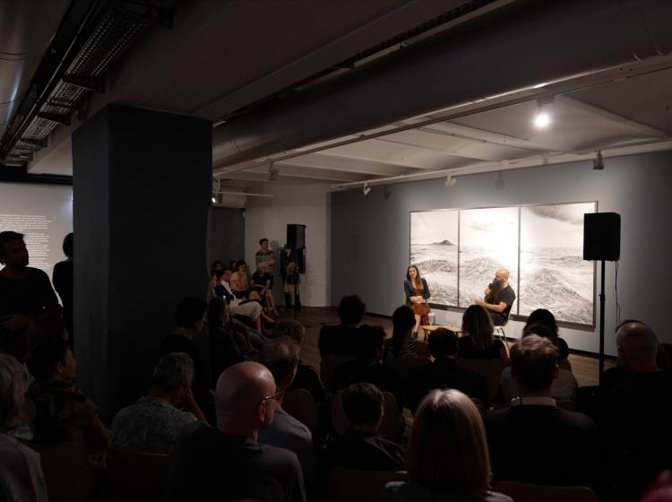 Kunsthaus Wien: Von Bismarck peitscht das Meer und fängt Blitze