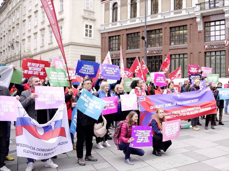 Bezirksflash: ÖGB-Kundgebung am Stephansplatz