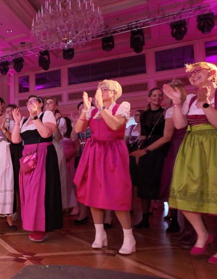 Grand Weibs Clubbing: Tanzen für die Krebshilfe