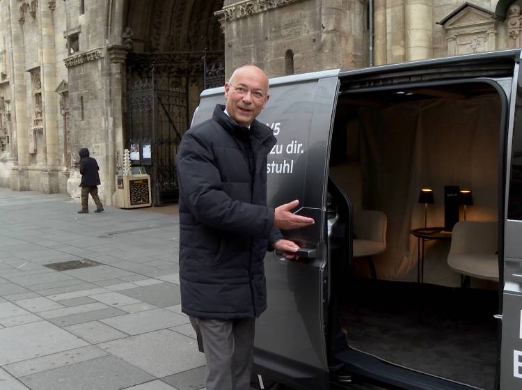 Mobiler Beichtstuhl kurvt durch Wien
