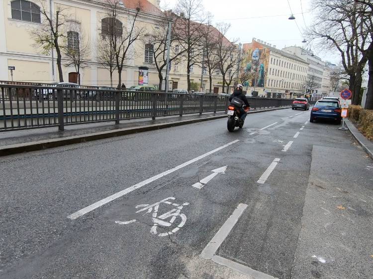 Bezirksflash: Radweg nach Rohrarbeiten?