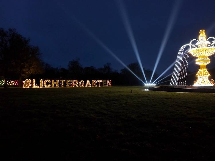 Lichtergarten Illumina erstrahlt wieder in Laxenburg