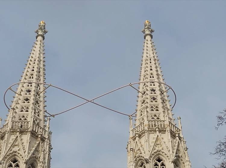 Bezirksflash: Erleuchtung auf der Votivkirche