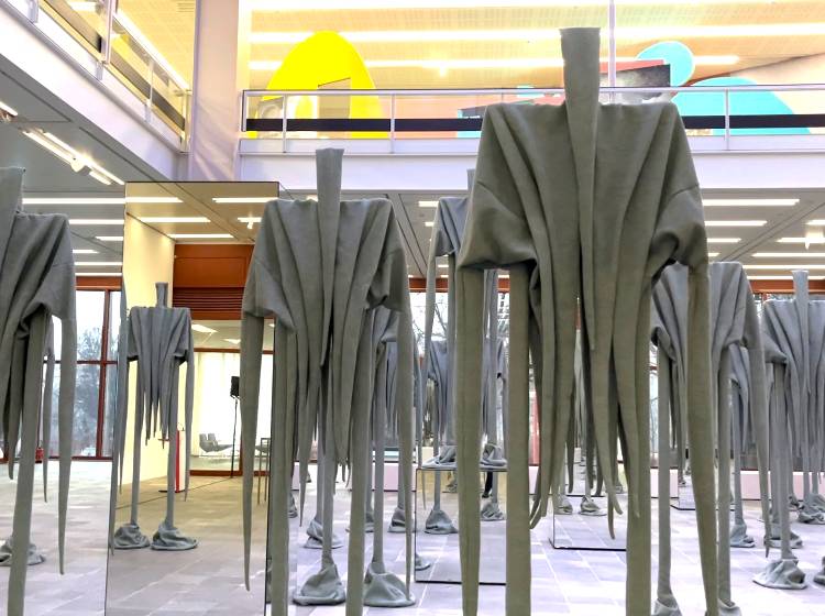 „Skin to Skin“: Sandra Mujingas erste Museumsausstellung in Österreich