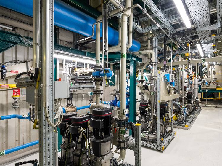 Neue Großwärmepumpe versorgt 16.000 Haushalte