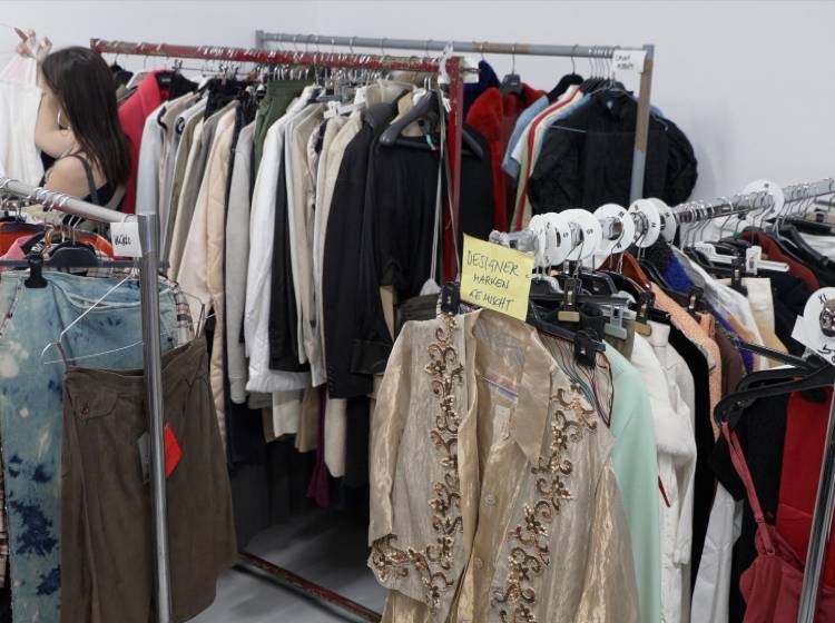 Gutes finden und Gutes tun im Secondhand-Shop