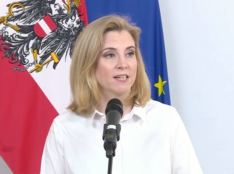 Iran: Weiterer Rückflug von Österreichern am Mittwoch