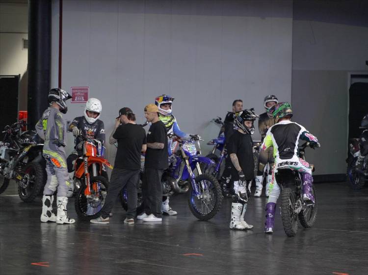 „Freestyle Firestorm“: Heiße Show in der Stadthalle