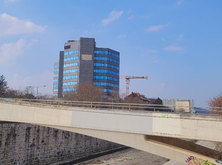 Bezirksflash: Markanter Umbau in Hietzing