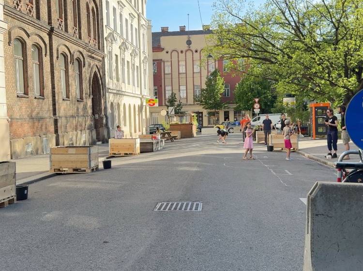 Bezirksflash: Laurentiusplatz ist wieder autofrei