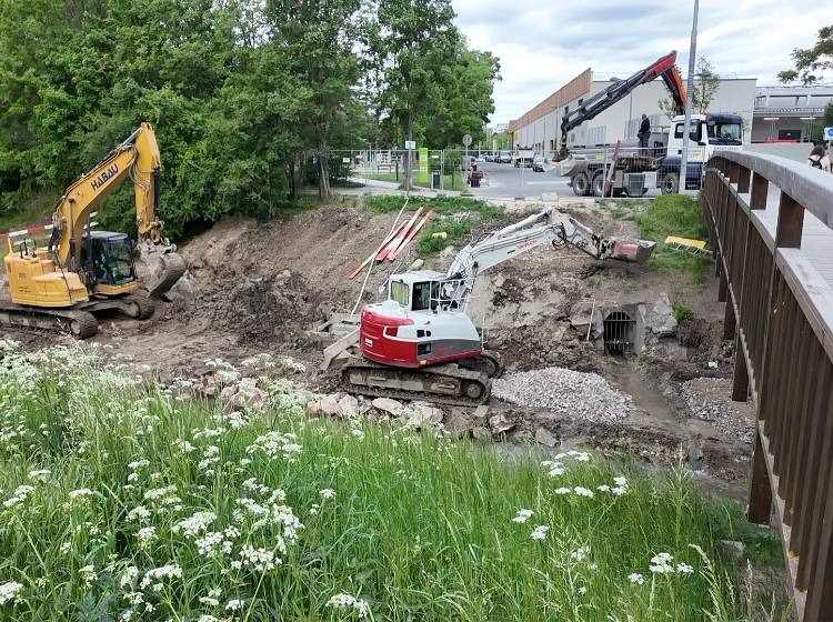 Bezirksflash: Arbeiten bei der Liesingbachbrücke