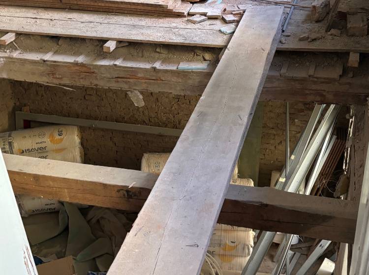 Gebäude mit Hotel nach massiven Sicherheitsmängeln gesperrt