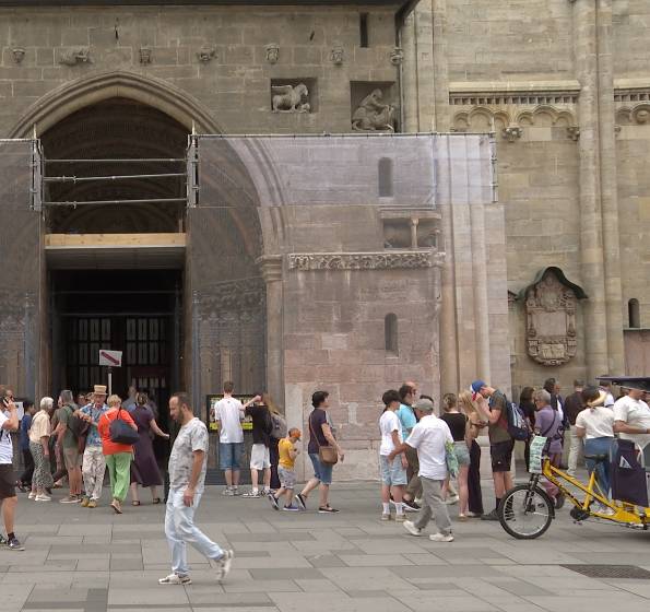 Stephansdom bekommt "neues" Riesentor