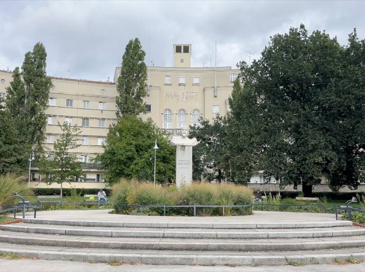Karl-Seitz-Hof: Hoch lebe der Gemeindebau