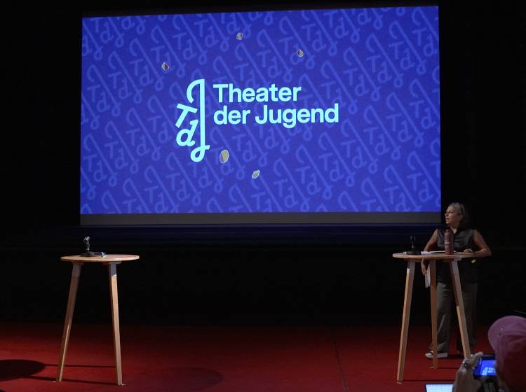 Frischer Wind im Theater der Jugend
