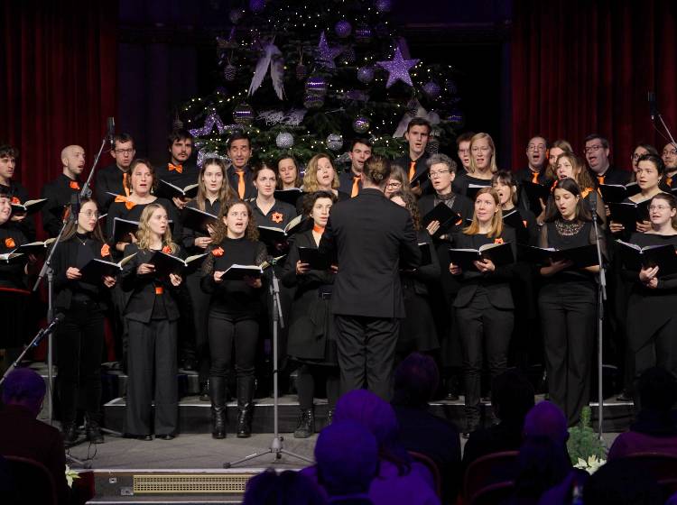 Chöre: Festliche Klänge im Festsaal