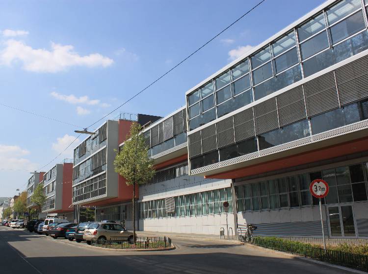 Covid: Schmiererei auf Pflegekrankenhaus